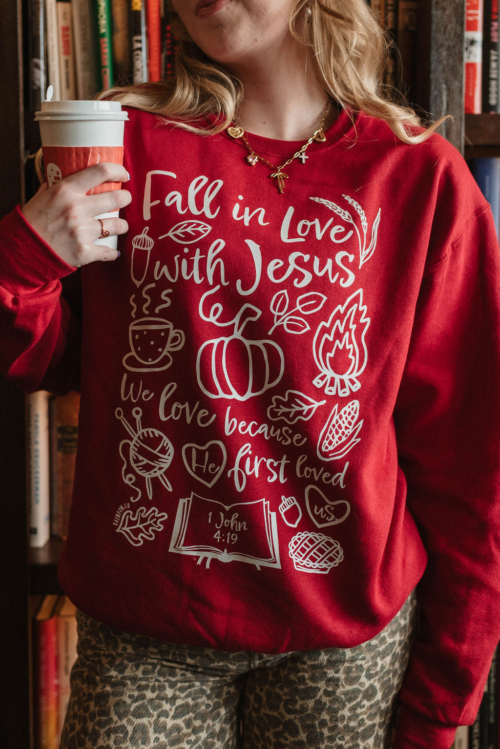 FALL 4 JESUS PULLOVER<3