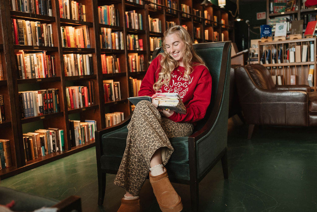 FALL 4 JESUS PULLOVER<3