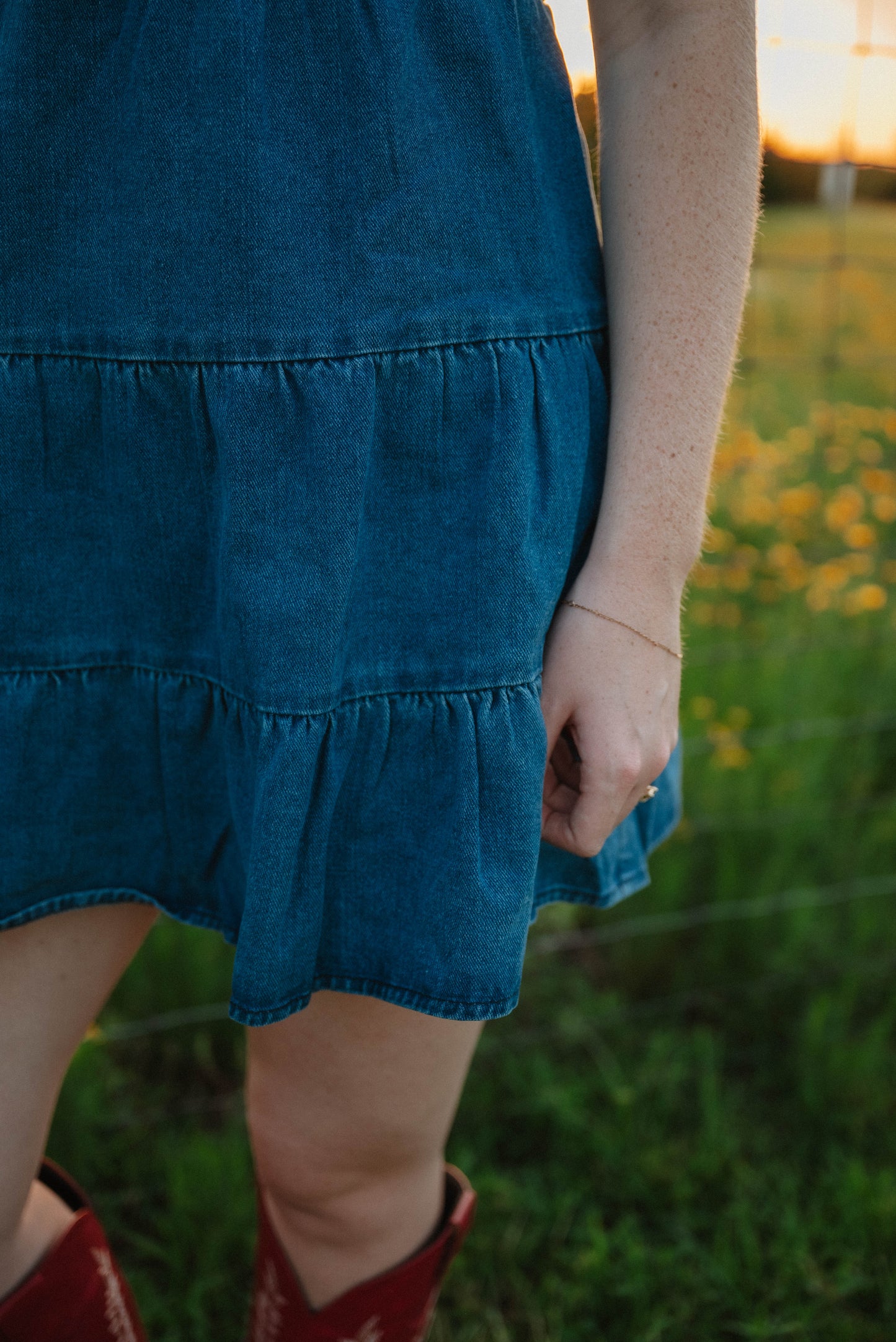 Darling denim dress!