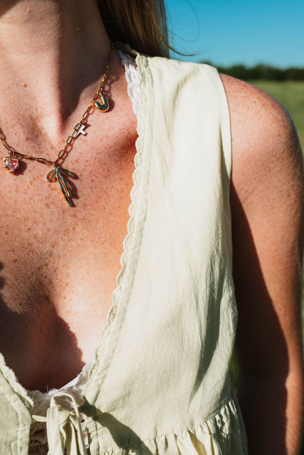 Tulip tie tank