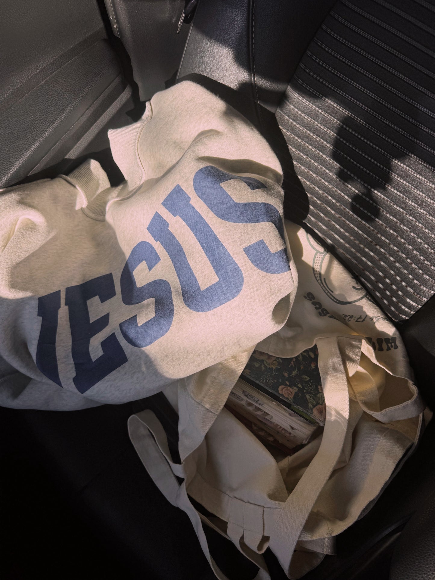 JESUS Mock neck Reversible pullover!!