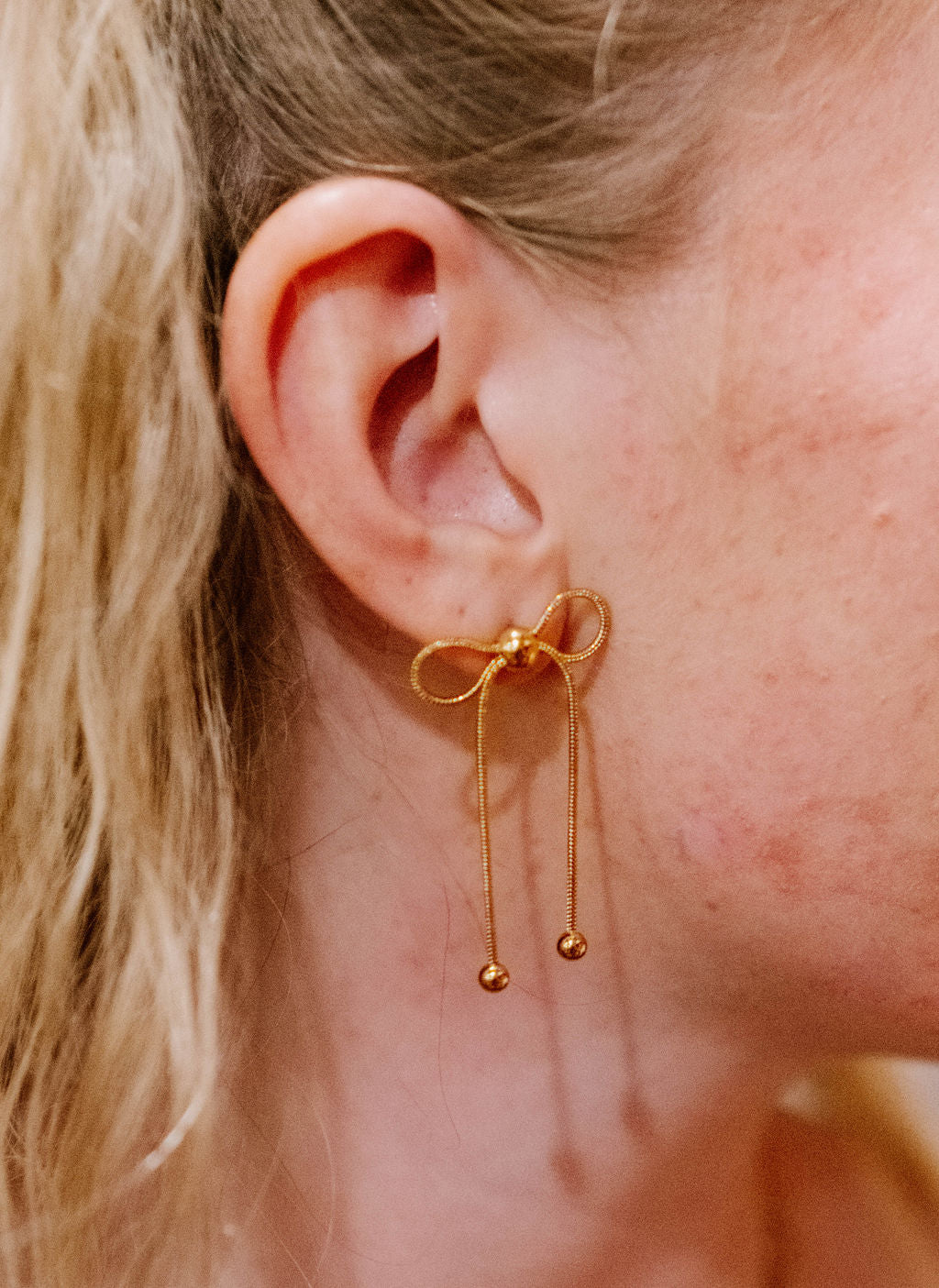 Dainty bow earrings