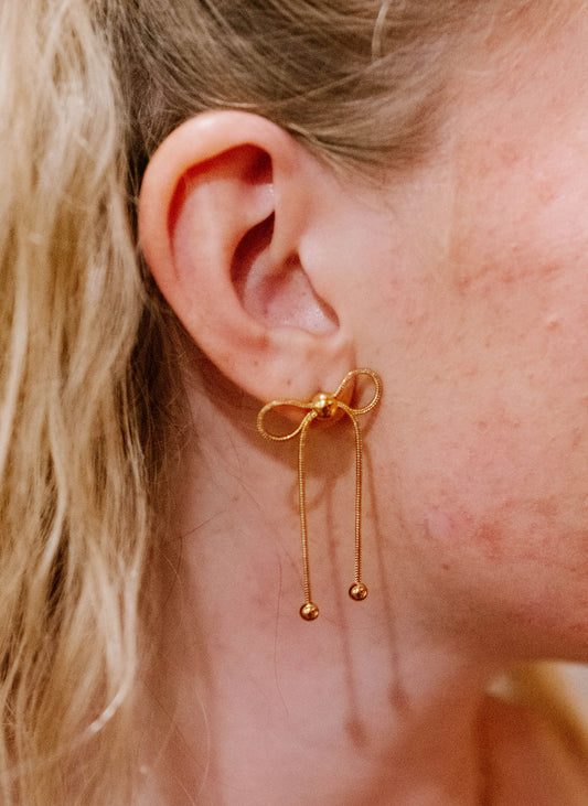 Dainty bow earrings